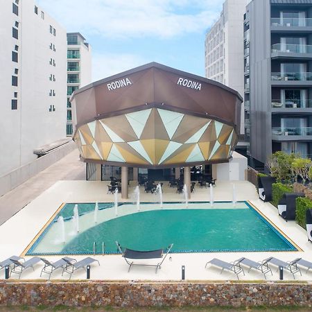 Rodina Beach Hotel Pantai Jomtien Bagian luar foto