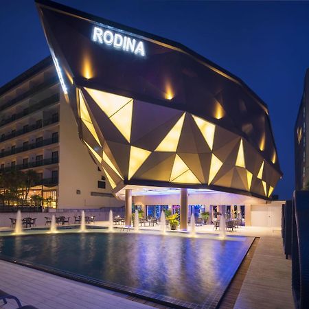 Rodina Beach Hotel Pantai Jomtien Bagian luar foto