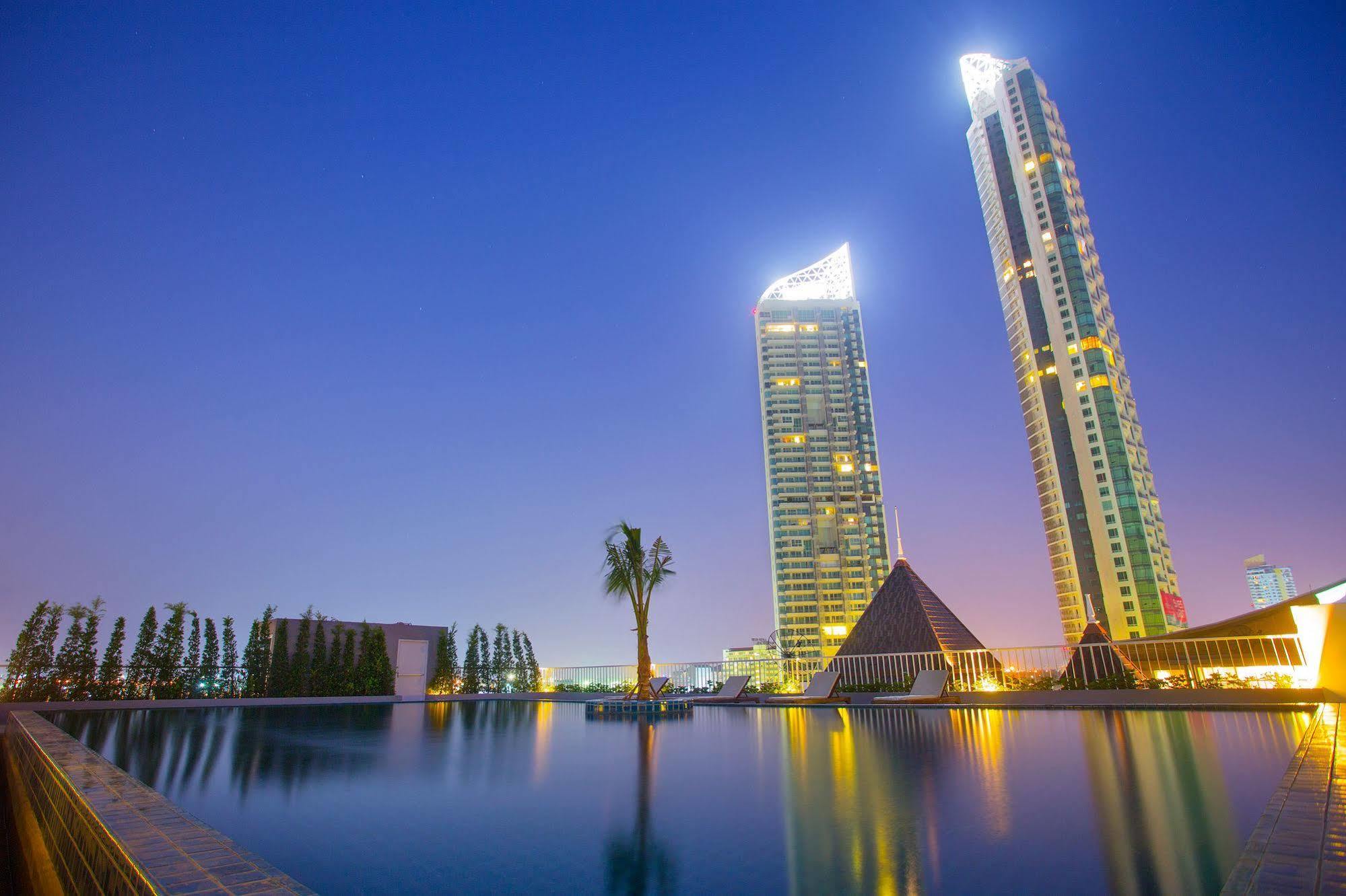 Rodina Beach Hotel Pantai Jomtien Bagian luar foto